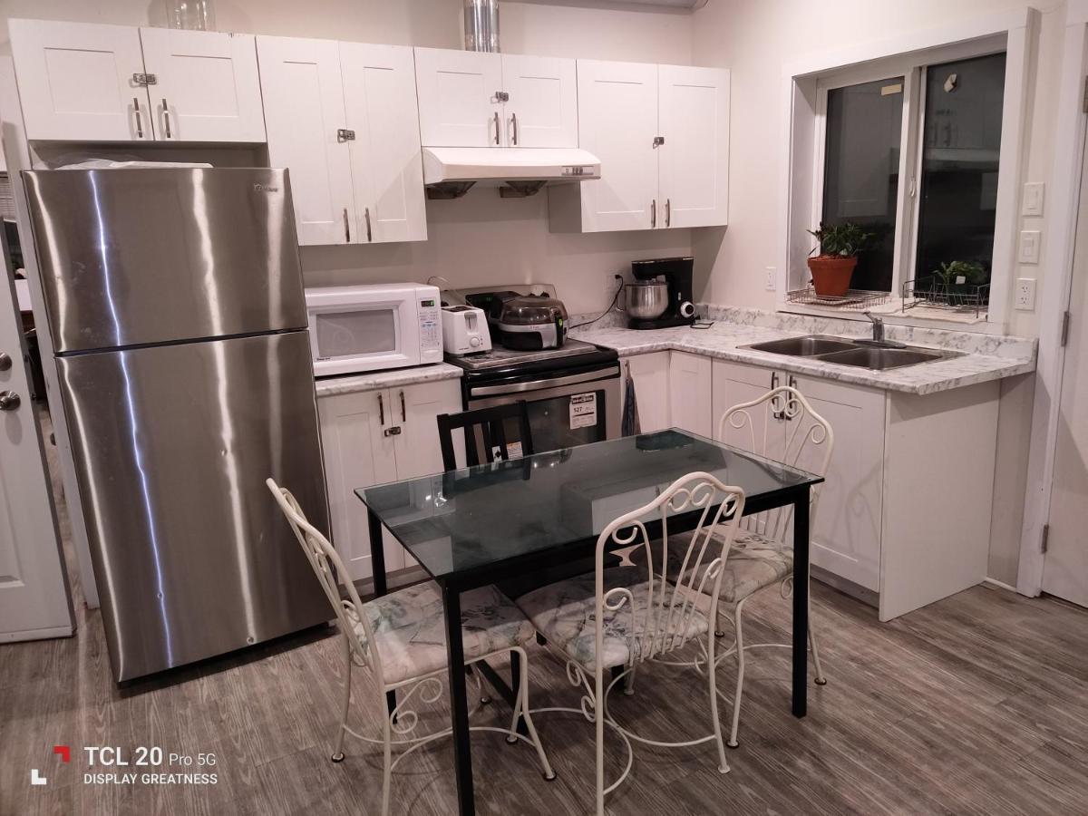 Sweet House B&B Saanich Экстерьер фото